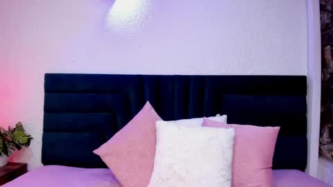 lisa white  online show from May 2026 08:37:01 PM