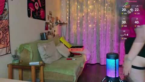 Snapshot of lisacase chatting on September 2025 12:21:02 PM LisaCase online show from September 2025 12:21:02 PM