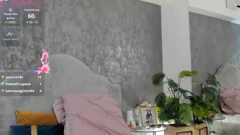 lisacroft online show from May 2026 10:36:01 AM