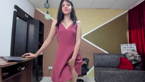 Snapshot of lisagray_1 chatting on December 2024 08:49:02 PM Lisa Gray Independent Model online show from December 2024 08:49:02 PM