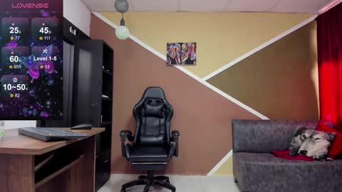 Snapshot of lisagray_1 chatting on February 2025 08:21:01 PM Lisa Gray Independent Model online show from February 2025 08:21:01 PM