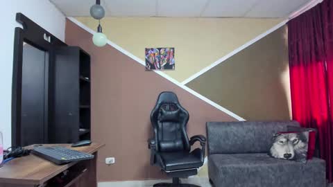 Snapshot of lisagray_1 chatting on October 2025 07:49:02 PM Lisa Gray Independent Model online show from October 2025 07:49:02 PM