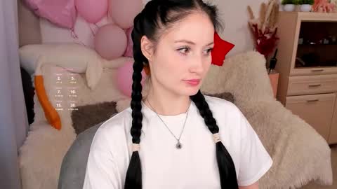 Snapshot of lisamooore chatting on February 2026 11:00:01 AM Lisa Moore online show from February 2026 11:00:01 AM