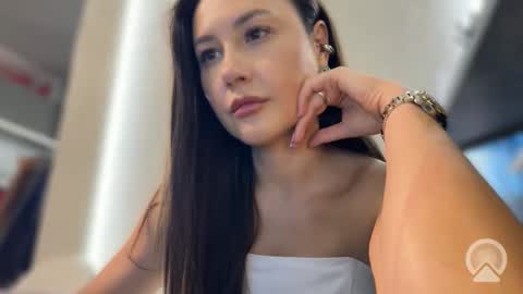 lisandriaaa online show from June 2026 01:39:02 PM