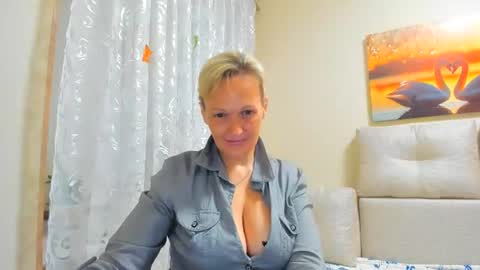Lisasimsxs online show from July 2026 12:17:01 AM