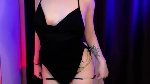 Snapshot of lisavamp chatting on January 2025 11:02:02 PM LisaVamp online show from January 2025 11:02:02 PM