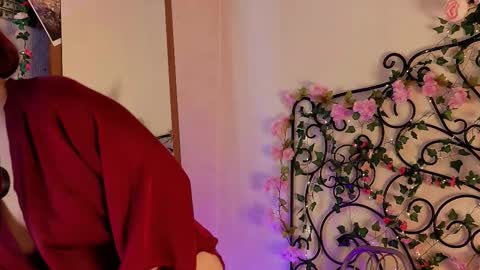 Snapshot of lisavamp chatting on October 2025 10:49:02 PM LisaVamp online show from October 2025 10:49:02 PM