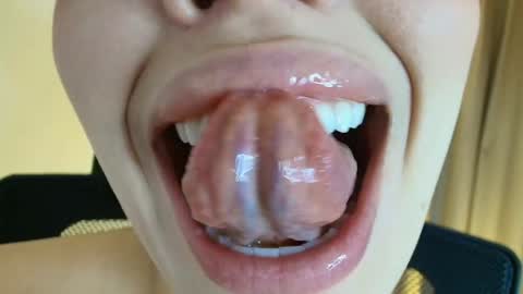 Lisbet online show from May 2026 09:55:01 PM