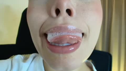 Lisbet online show from May 2026 09:55:01 PM