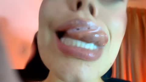 Lisbet online show from June 2026 09:52:02 PM