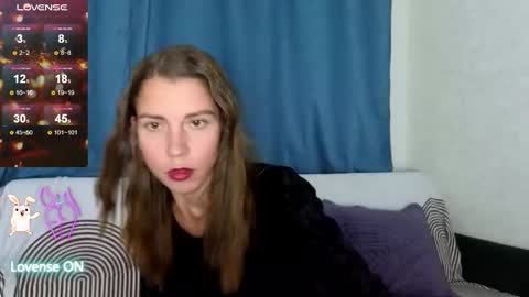 Kris Maks online show from October 2025 04:19:01 PM