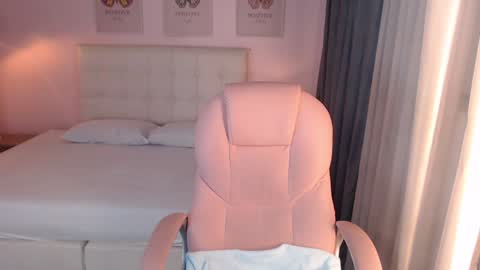 Andrea online show from December 2024 05:10:02 PM