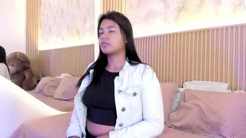 Snapshot of liss_reyes chatting on May 2026 12:24:01 PM Liss online show from May 2026 12:24:01 PM