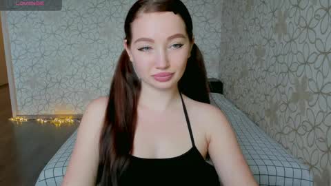 lissa_cristal_ online show from June 2026 10:04:01 AM