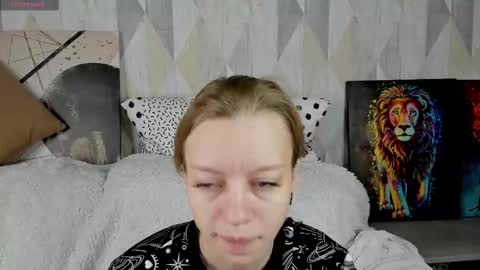 Snapshot of lissa_kitsune chatting on October 2025 09:18:02 AM Lissa online show from October 2025 09:18:02 AM