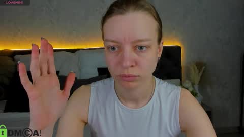 Snapshot of lissa_kitsune chatting on February 2026 09:19:02 AM Lissa online show from February 2026 09:19:02 AM