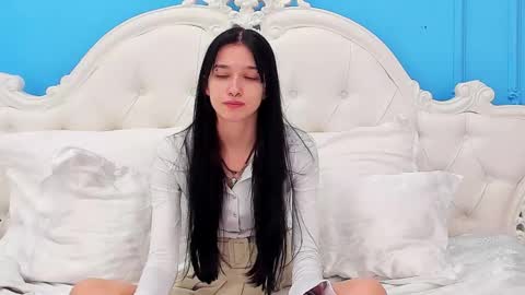 Snapshot of lissaallison chatting on March 2025 11:17:01 AM LissaAllison online show from March 2025 11:17:01 AM