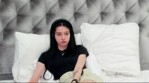 Snapshot of lissaallison chatting on March 2025 01:56:02 PM LissaAllison online show from March 2025 01:56:02 PM