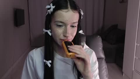 lissaelison online show from April 2026 10:59:02 PM