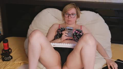 Lissa Ross online show from May 2026 11:40:02 AM
