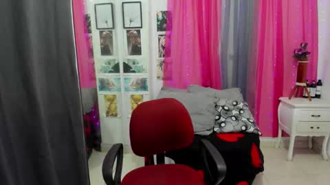 lissa online show from October 2025 10:21:01 PM
