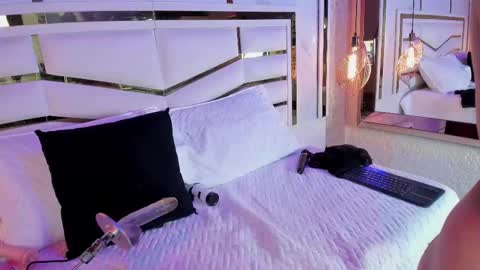 lisse_palmerr online show from February 2025 10:43:01 PM