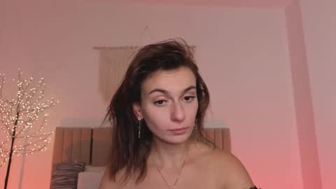 lit1le_mia online show from November 2025 09:48:02 PM