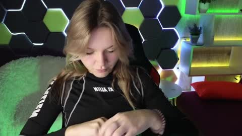 Snapshot of litabrom chatting on December 2024 08:37:02 AM Lena online show from December 2024 08:37:02 AM