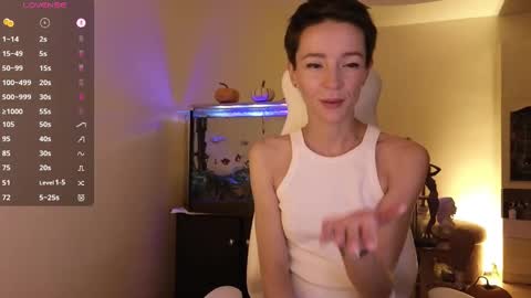 Alisa online show from October 2025 08:18:02 PM