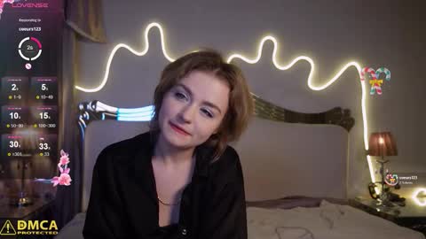 litt1e_emilyy online show from October 2025 09:08:02 PM