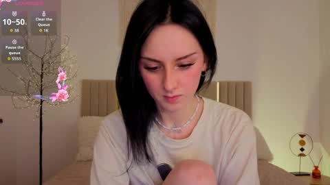 Molly online show from May 2026 09:31:01 PM
