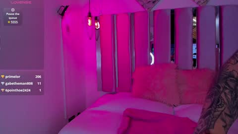 little ary online show from December 2024 07:20:01 AM