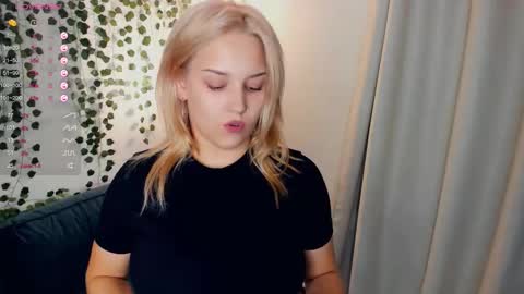 Bella online show from September 2025 07:17:02 PM