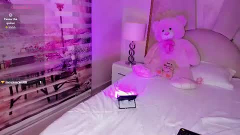 little__doll18 online show from July 2026 06:14:01 PM