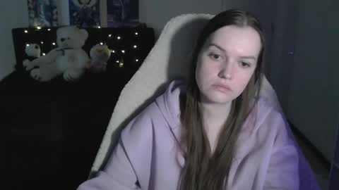 little__flowers online show from April 2026 11:41:02 AM