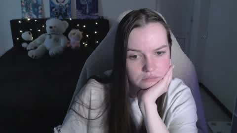 little__flowers online show from April 2026 09:24:01 AM
