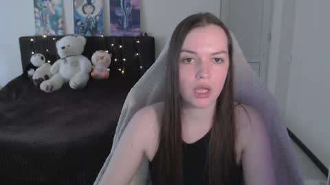 little__flowers online show from May 2026 09:03:01 AM