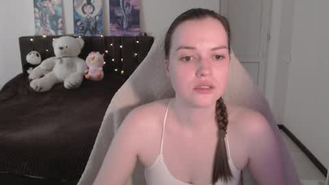 little__flowers online show from May 2026 08:11:02 AM
