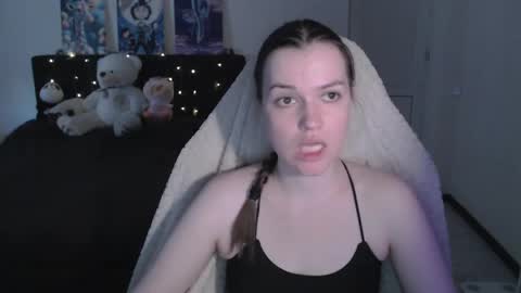 little__flowers online show from June 2026 09:22:01 AM