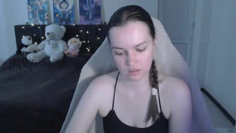 little__flowers online show from June 2026 09:23:02 AM