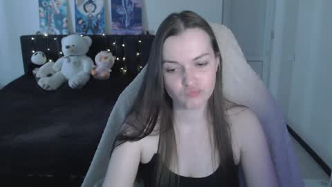 little__flowers online show from June 2026 10:21:02 AM