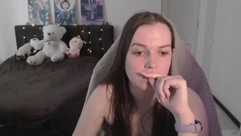 little__flowers online show from June 2026 08:29:01 AM