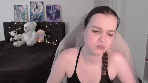 little__flowers online show from June 2026 08:08:02 AM