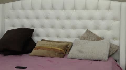 Iris online show from January 2025 04:07:02 AM