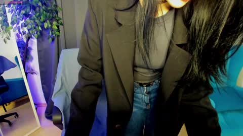 Isabel online show from May 2026 01:35:02 AM