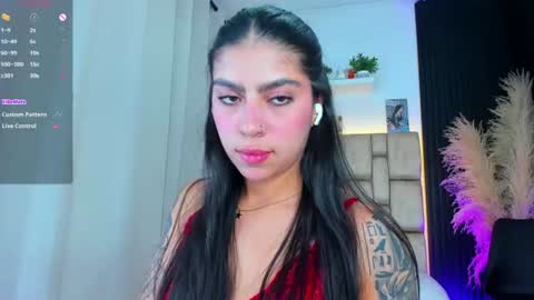Sophie ---- connected from 1400 to 2100 Colombia time online show from June 2026 08:44:01 PM