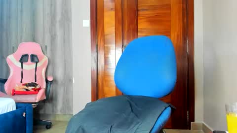 little_africa online show from May 2026 07:13:01 AM