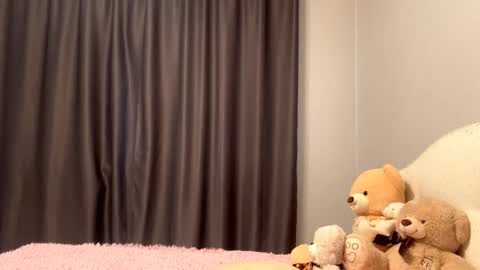 Snapshot of little_anioneta chatting on October 2025 03:10:01 AM Catherine online show from October 2025 03:10:01 AM