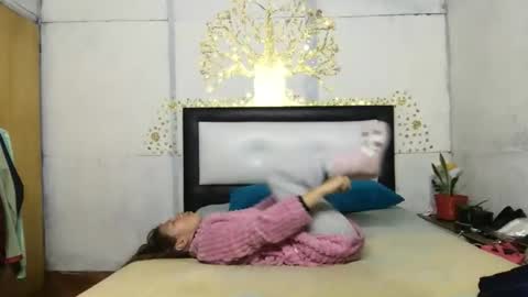 Snapshot of little_devil_diablita90 chatting on November 2025 09:31:02 AM Diablita online show from November 2025 09:31:02 AM