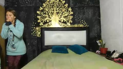 Snapshot of little_devil_diablita90 chatting on December 2025 02:17:01 AM Diablita online show from December 2025 02:17:01 AM